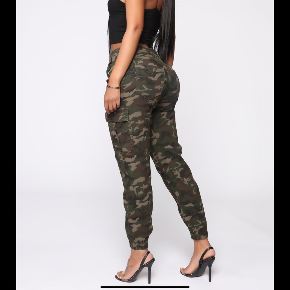 Fashion nova camo joggers 3x